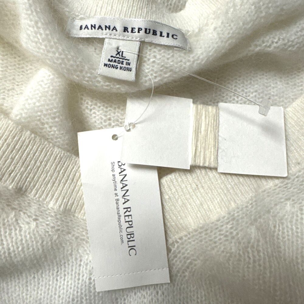 New BANANA REPUBLIC Womens 100% Angora Ivory Long Sleeve V-Neck Sweater Size XL - Picture 6 of 8